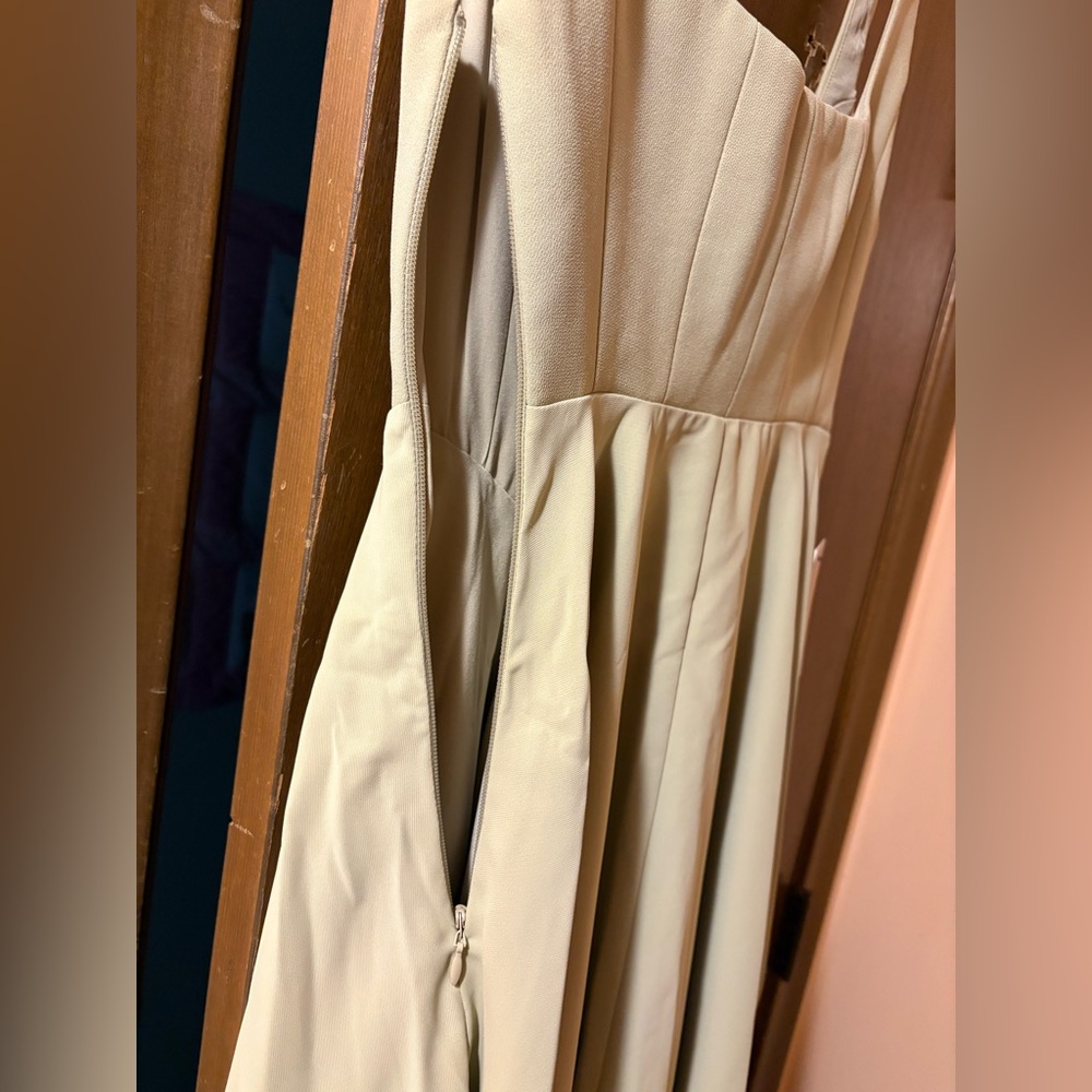 Sleeveless Square-Neck Midi Dress in Sage - Picture 9 of 9